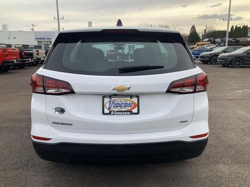 2022 Chevrolet Equinox LS