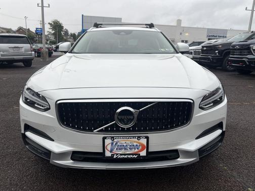 2020 Volvo V90 Cross Country T6