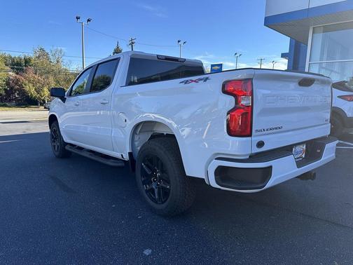 Summit White 2026 Chevrolet Silverado 1500 RST
