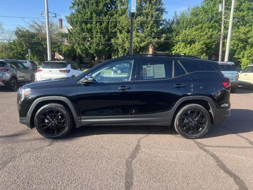 Ebony Twilight Metallic 2022 GMC Terrain SLT