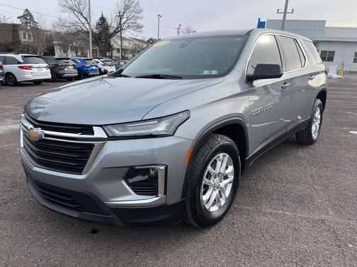 2023 Chevrolet Traverse LS