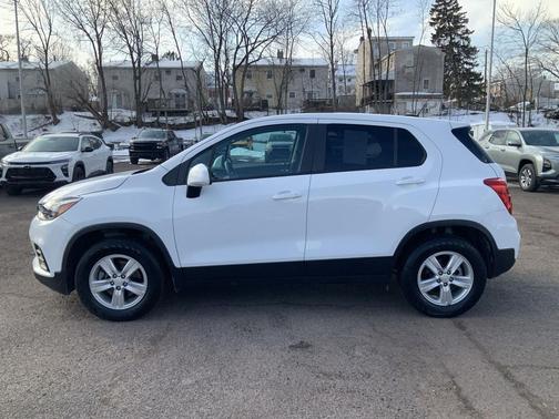 2022 Chevrolet Trax LS