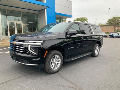Black 2026 Chevrolet Suburban LT