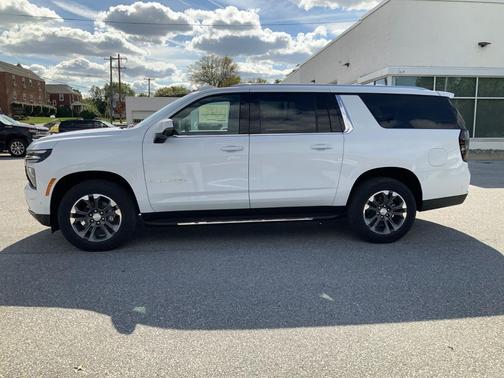 2026 Chevrolet Suburban LT