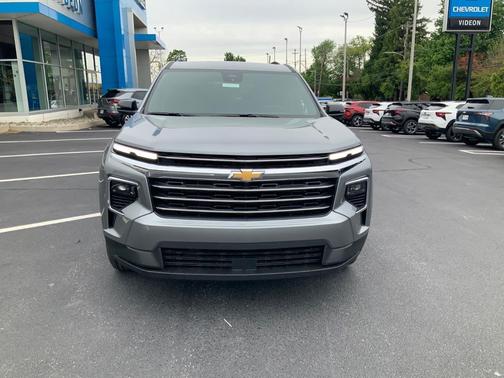 Sterling Gray Metallic 2026 Chevrolet Traverse LT