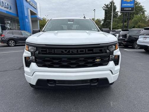Summit White 2026 Chevrolet Silverado 1500 Custom