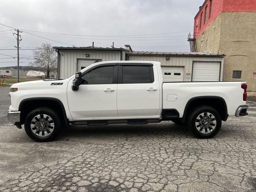 2024 Chevrolet Silverado 2500 LT