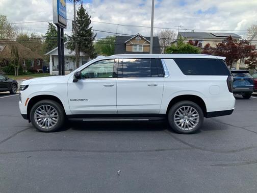 Summit White 2026 Chevrolet Suburban LT