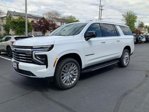 Summit White 2026 Chevrolet Suburban LT
