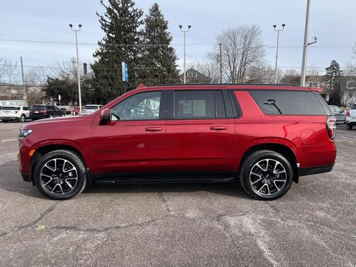 2021 Chevrolet Suburban RST