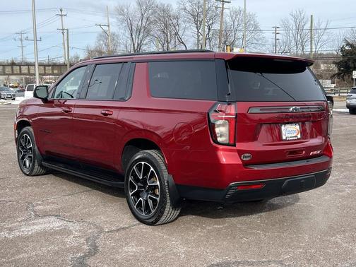 2021 Chevrolet Suburban RST