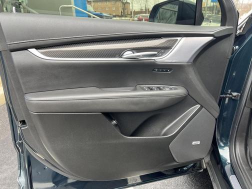 2024 Cadillac XT6 Sport AWD