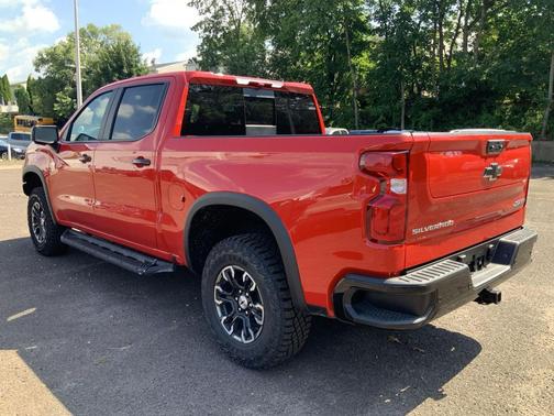 2025 Chevrolet Silverado 1500 ZR2