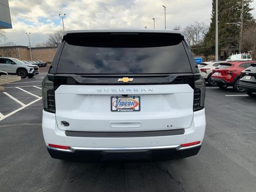 2026 Chevrolet Suburban LT