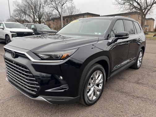 2025 Toyota Grand Highlander Hybrid Nightshade Edition