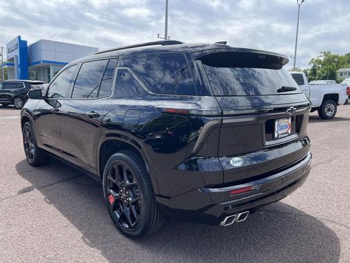 Mosaic Black Metallic 2024 Chevrolet Traverse RS