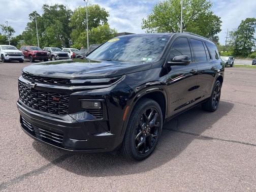 Mosaic Black Metallic 2024 Chevrolet Traverse RS