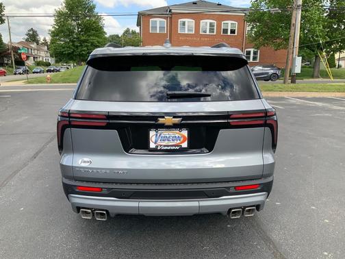 Sterling Gray Metallic 2026 Chevrolet Traverse LT