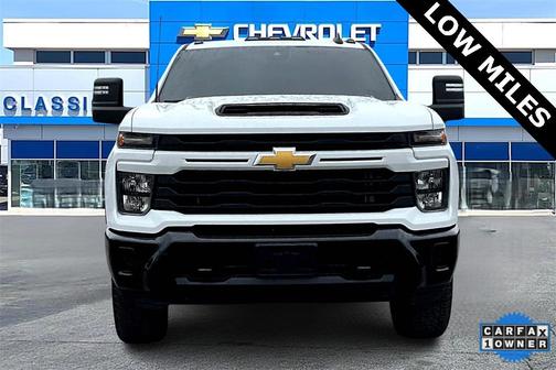2024 Chevrolet Silverado 2500 Custom