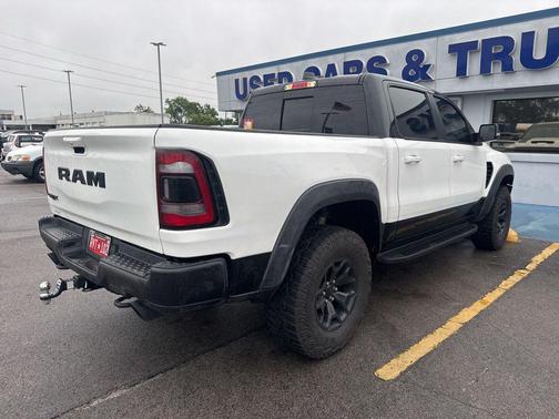 Diamond Black Crystal Pearlcoat 2021 RAM 1500 TRX