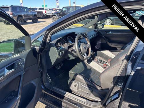 2021 Volkswagen Golf GTI 2.0T SE DSG