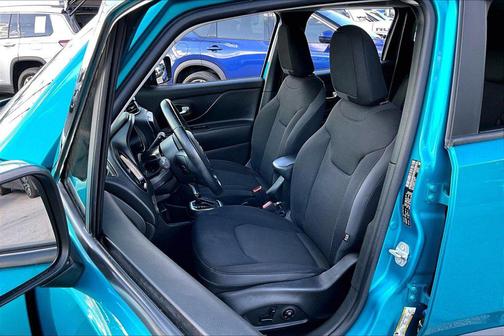 Bikini Metallic Clearcoat 2020 Jeep Renegade Latitude