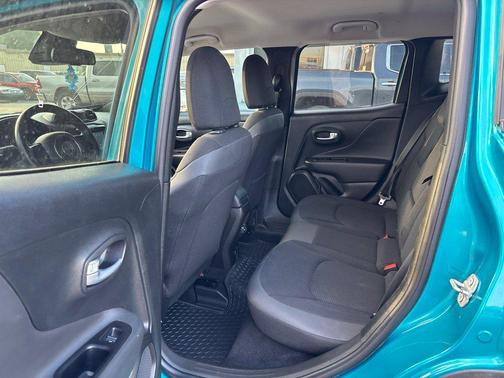 Bikini Metallic Clearcoat 2020 Jeep Renegade Latitude