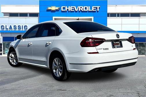 2017 Volkswagen Passat 1.8T S