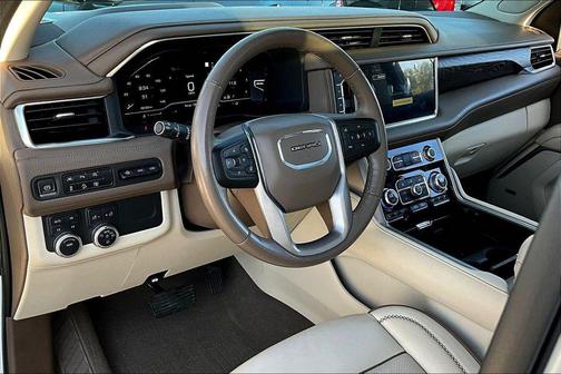 White Frost Tricoat 2023 GMC Yukon Denali