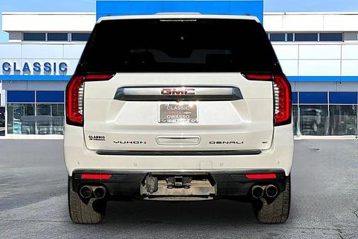 White Frost Tricoat 2023 GMC Yukon Denali