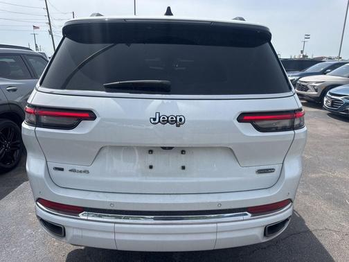 Bright White Clearcoat 2023 Jeep Grand Cherokee L Overland