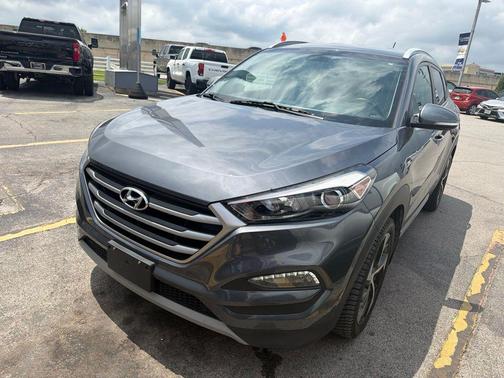 Coliseum Gray 2017 Hyundai TUCSON Sport