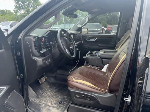 Black 2024 Chevrolet Silverado 1500 LT