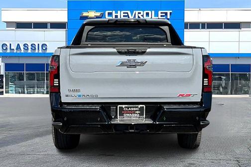 2025 Chevrolet Silverado EV RST
