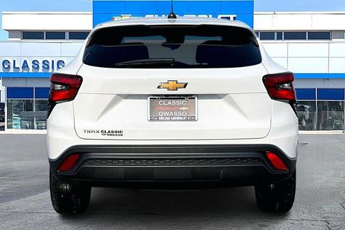 2025 Chevrolet Trax LS