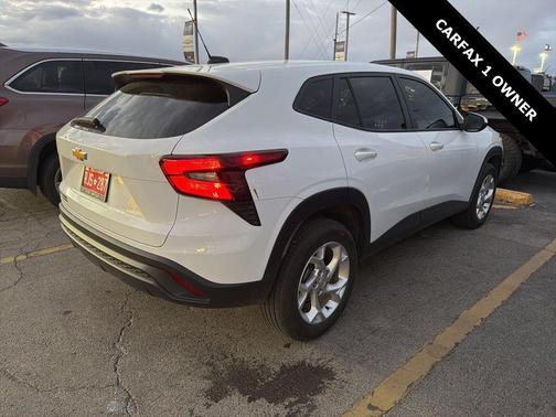 2025 Chevrolet Trax LS