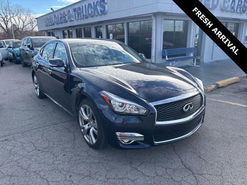 2017 INFINITI Q70L 3.7X