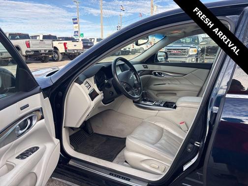 2017 INFINITI Q70L 3.7X