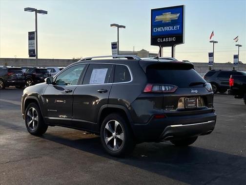 Photo 2 of 29 of 2019 Jeep Cherokee Limited