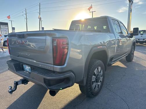 2024 GMC Sierra 2500 Denali