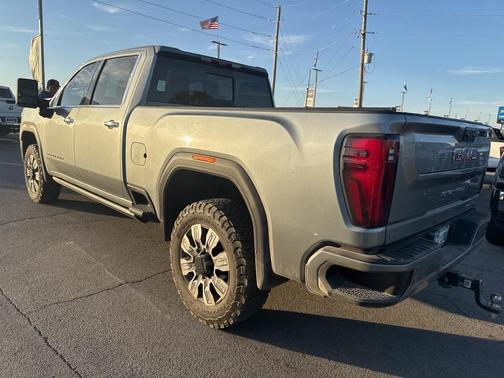 2024 GMC Sierra 2500 Denali