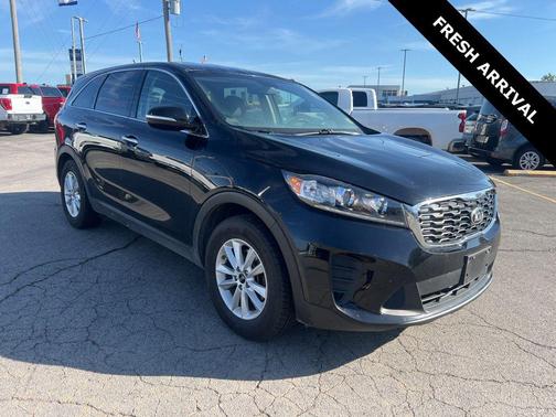 Ebony Black 2019 Kia Sorento LX