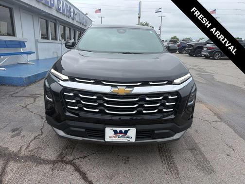 Mosaic Black Metallic 2025 Chevrolet Equinox 1LT