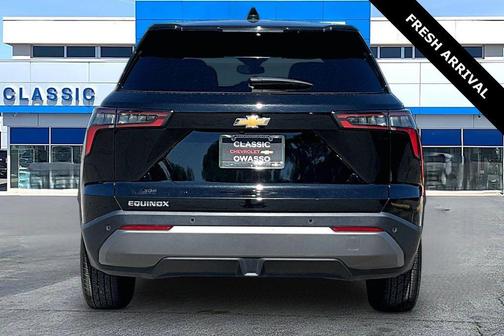 Mosaic Black Metallic 2025 Chevrolet Equinox 1LT