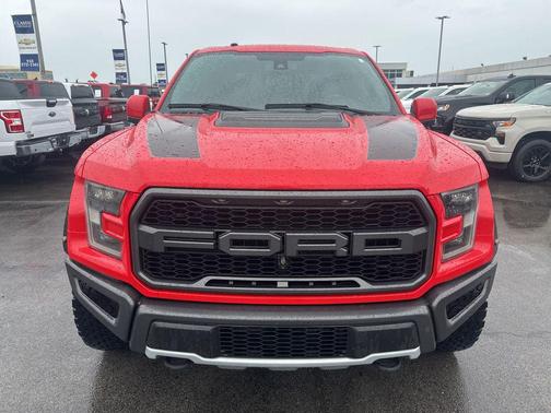 RACE RED 2018 Ford F-150 Raptor