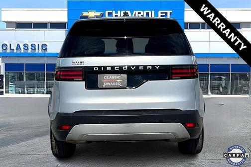 2024 Land Rover Discovery P300 S