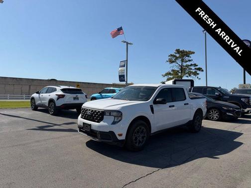OXFORD WHITE 2025 Ford Maverick XLT