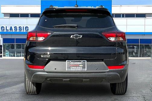 Mosaic Black Metallic 2026 Chevrolet Trailblazer LT