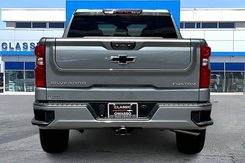 Sterling Gray Metallic 2026 Chevrolet Silverado 1500 Custom