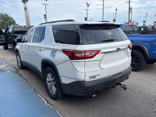 Summit White 2019 Chevrolet Traverse LT Cloth